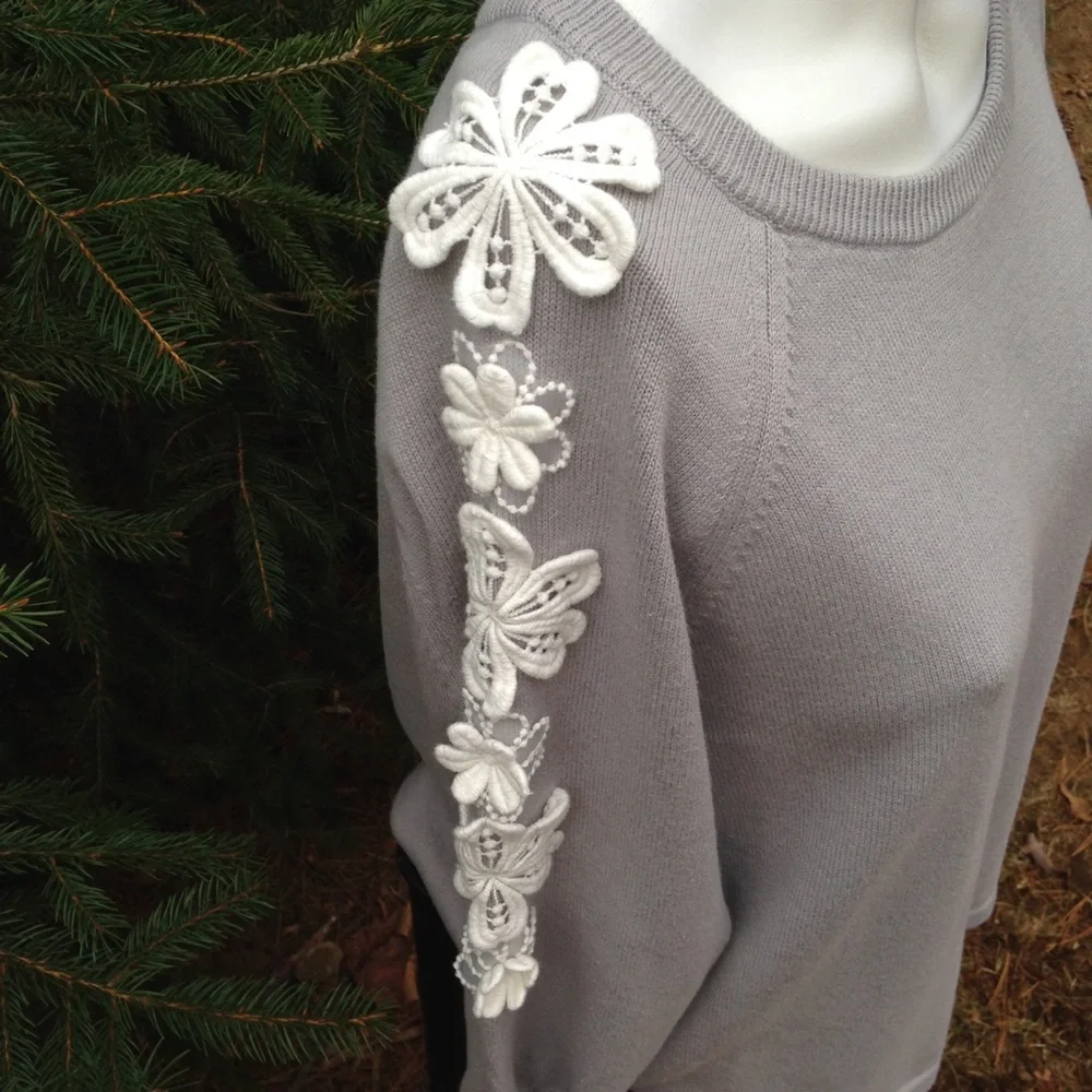 j.Crew gray sweater with white appliqué large